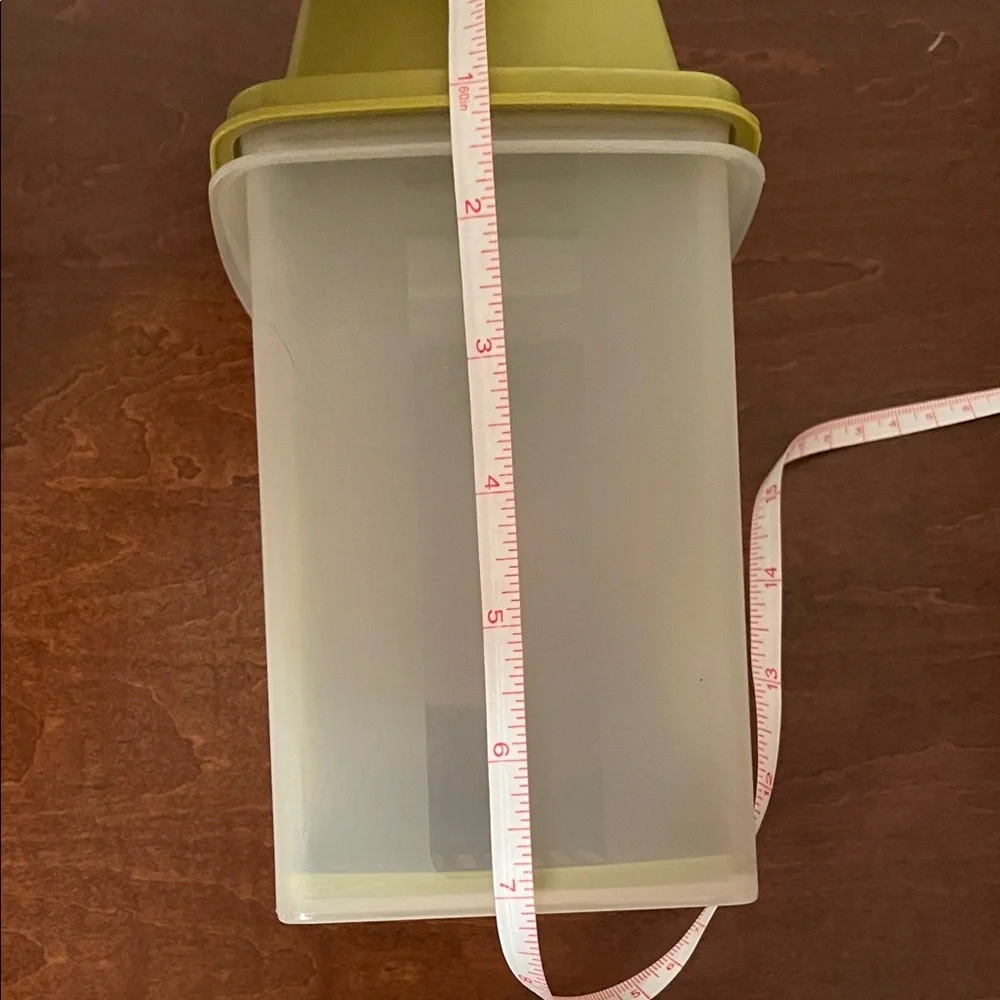 Tupperware Green and White Kitchen Storage Containers - Picture 9 of 11